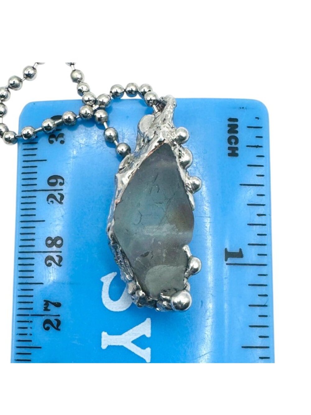 Green Fluorite Pendant Necklace - Artisan Metalwork Halo Bezel - Alma Antigua - Picture 14 of 16